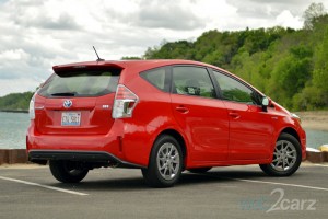 2015-toyota-prius-v-four_rear_quarter_passenger_1433432804_700x467