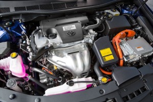 2016_Toyota_Camry_Hybrid_LE_4dr_Sedan_25L_4cyl_gaselectric_hybrid_CVT_6654363
