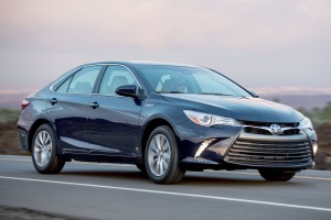 2016_Toyota_Camry_Hybrid_LE_4dr_Sedan_25L_4cyl_gaselectric_hybrid_CVT_6654368
