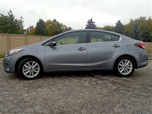 2017_Kia_Forte_S_drivers_Side